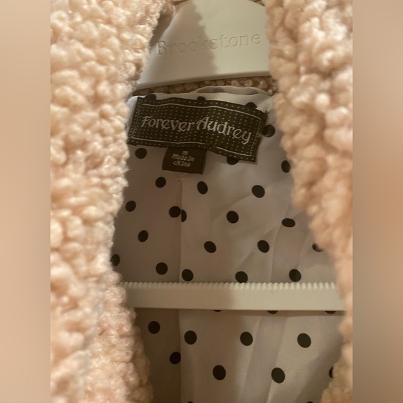 Women's Pink Teddy Coat - Picture 5 of 7